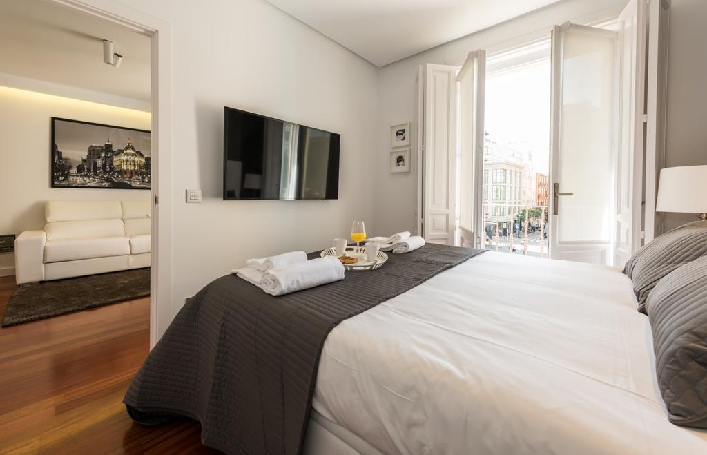Santa Ana Plaza Lejlighed Madrid Eksteriør billede